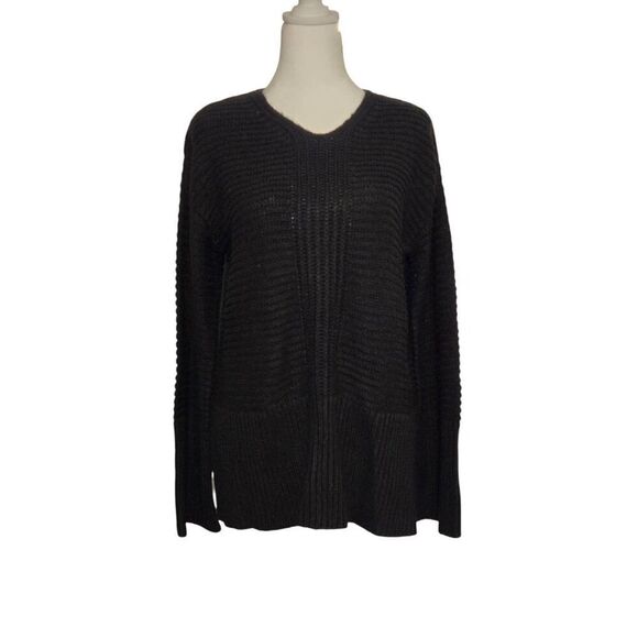 DG2 by Diane Gilman Women's Size Medium Black Knit Pullover Sweater - Picture 1 of 7